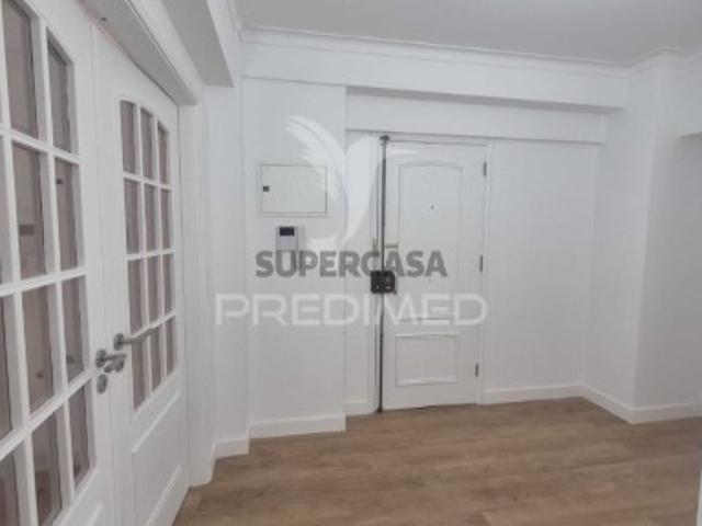 Apartamento T3 em São Domingos de Benfica
