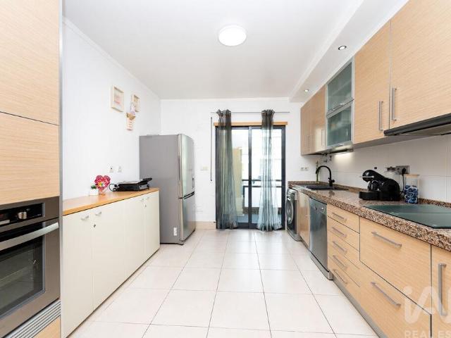 Apartamento T3 em São Domingos de Rana de 117,08 m²