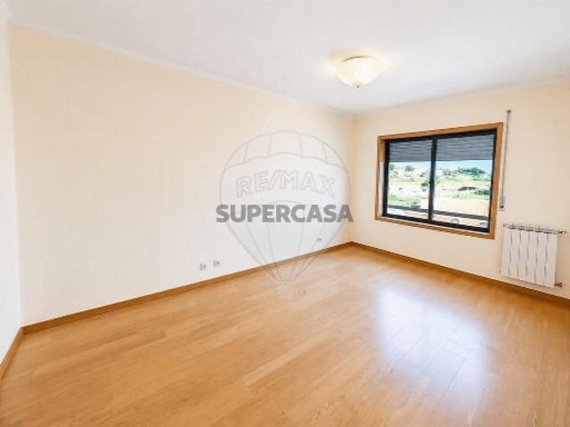 Apartamento T3 em São Felix da Marinha