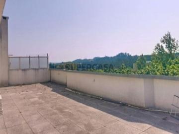 Apartamento T3 em São joão da madeira de 160,00 m²