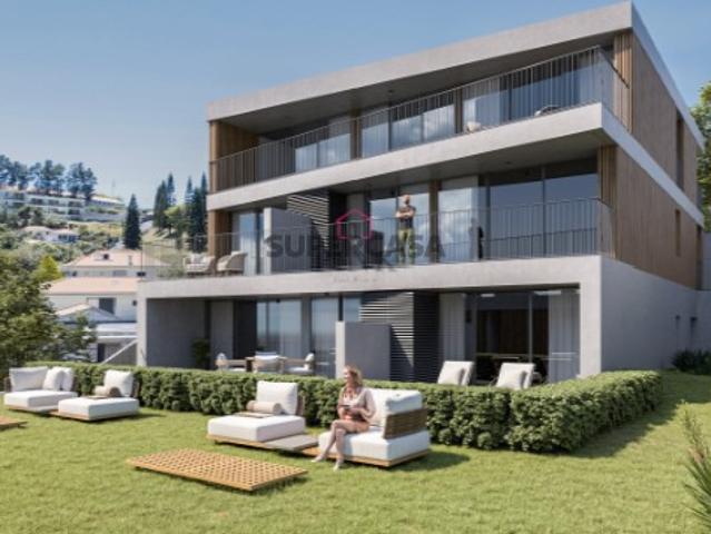 Apartamento T3 em Santo António