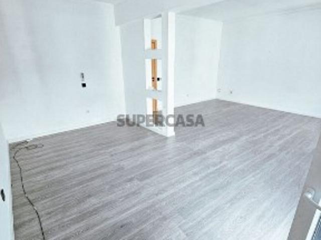 Apartamento T3 em São Miguel do Rio Torto e Rossio Ao Sul do Tejo