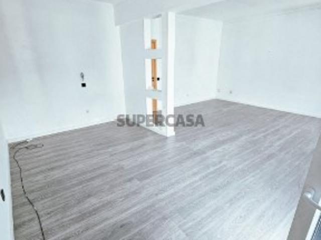 Apartamento T3 em São Miguel do Rio Torto e Rossio Ao Sul do Tejo