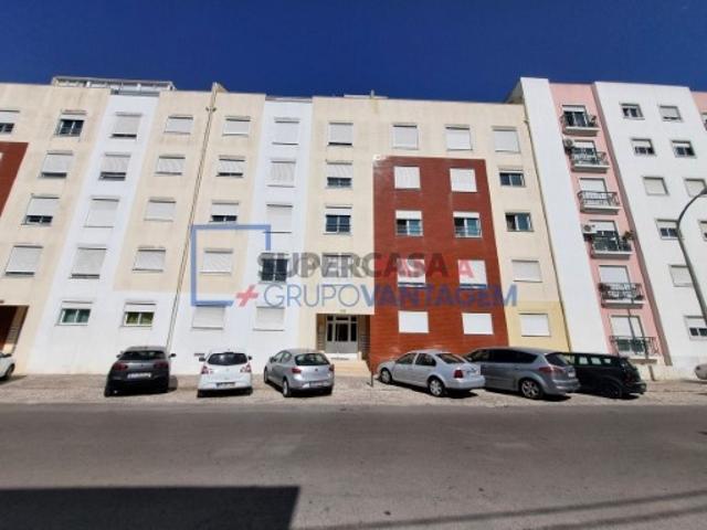 Apartamento T3 em São Sebastião