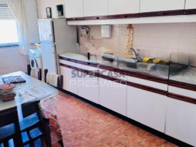 Apartamento T3 em São Sebastião