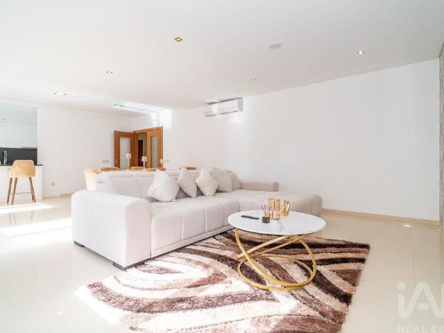 Apartamento T3 em São Pedro de 157,6 m²