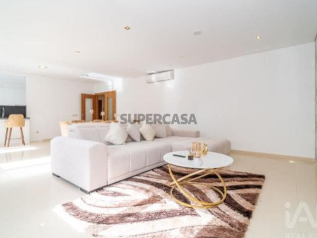 Apartamento T3 em São Pedro de 157,6 m²
