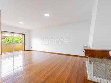 Apartamento T3 em São Victor com Garagem Fechada