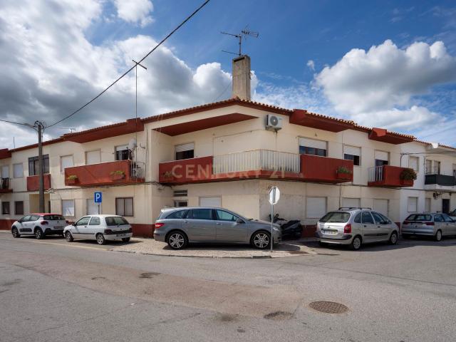 Apartamento T3+2 em Samora Correia | Conforto, Espaço e Excelente Localização