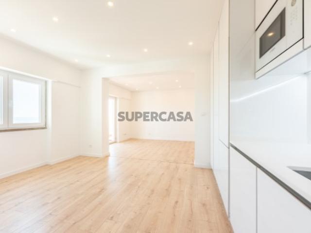 Apartamento T3 em Santa Iria de Azoia, São João da Talha e Bobadela