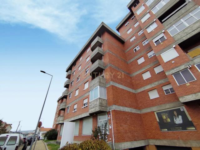 Apartamento T3 em Santa Maria Maior