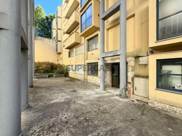 Apartamento T3 em Santa Maria Maior