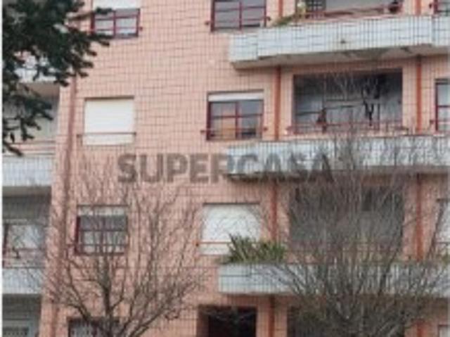 Apartamento T3 em Santa Maria Maior e Monserrate e Meadela