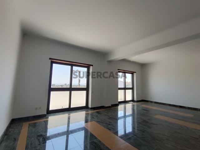 Apartamento T3 em Santarém