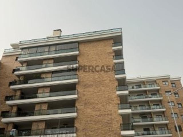 Apartamento T3 em Sacavém e Prior Velho