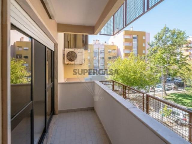 Apartamento T3 em Sacavém e Prior Velho