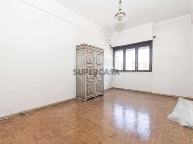 Apartamento T3 em Sacavém e Prior Velho