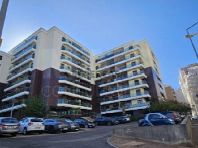 Apartamento T3 em Sacavém e Prior Velho