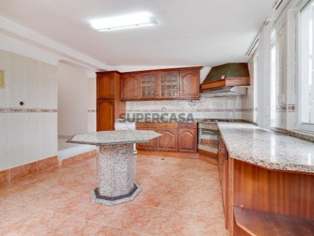 Apartamento T3 em Seixal