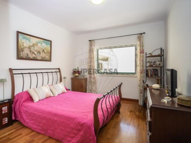 Apartamento T3 em Sesimbra Santiago