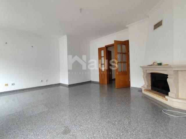 Apartamento T3 em Setúbal