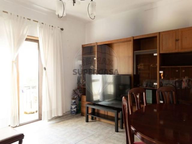 Apartamento T3 em Sobral de Monte Agraço