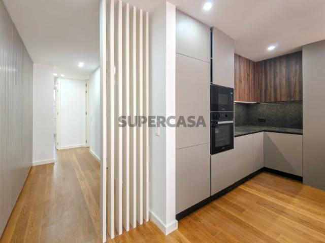 Imóvel Renovado| 3 Suítes | Casal da Carochia, Ramada Odivelas