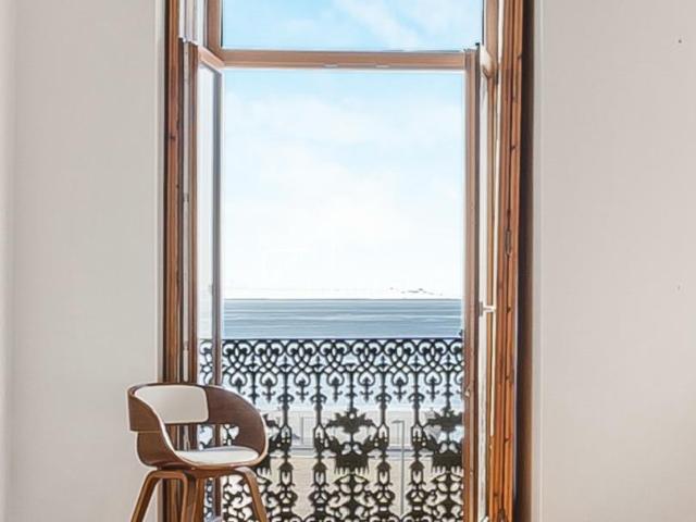Apartamento T3 Espaçoso com Vista desafogada para o Rio 168m² Santa Maria Maior