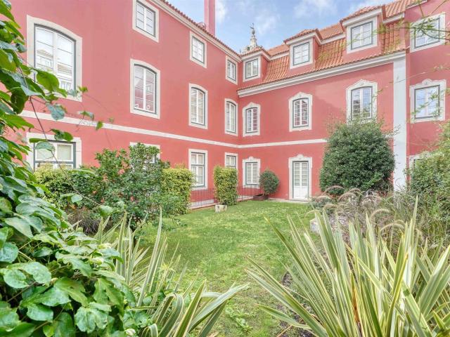 Apartamento T3 Exclusivo no Palácio Shindler, Lisboa 251m² Estrela