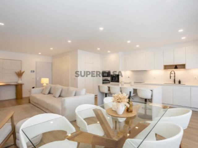Apartamento T3 Fidalguinhos com arrecadação e parqueamento