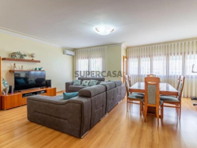 Apartamento T3 Forte da Casa