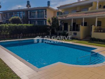 Apartamento T3 Frente ao Golfe com Piscina Comum e Estacionamento | Vilamoura