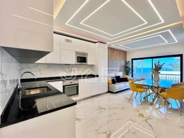 Apartamento T3 Frente Mar | Completamente Renovado 82m² Quarteira