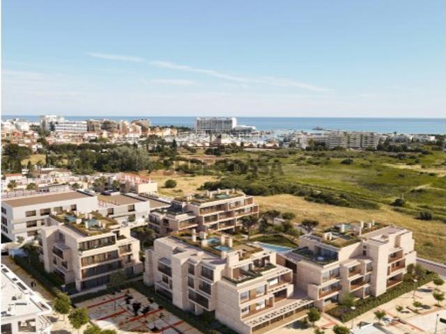 Apartamento T3 inserido em Condomínio em Vilamoura