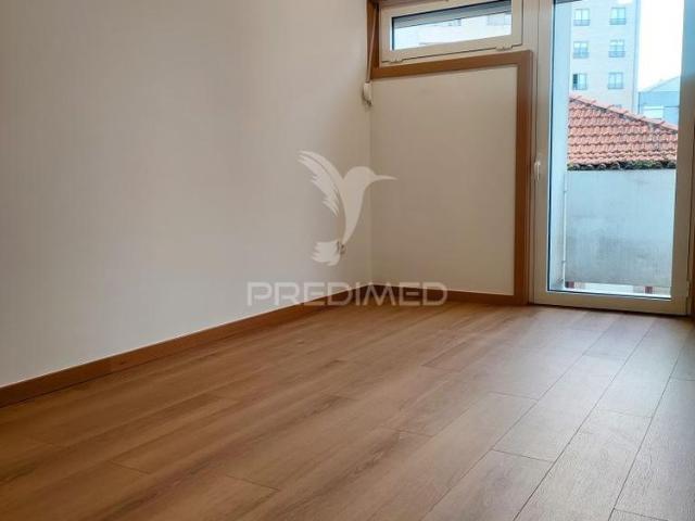 Apartamento t3 junto à câmara de gaia arrendamento