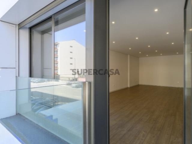 Apartamento T3 junto à Rotunda da Boavista