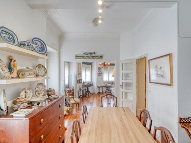 Apartamento T3 junto ao jardim da Parada, em Campo de Ouriqu. 110m² Campo de ourique