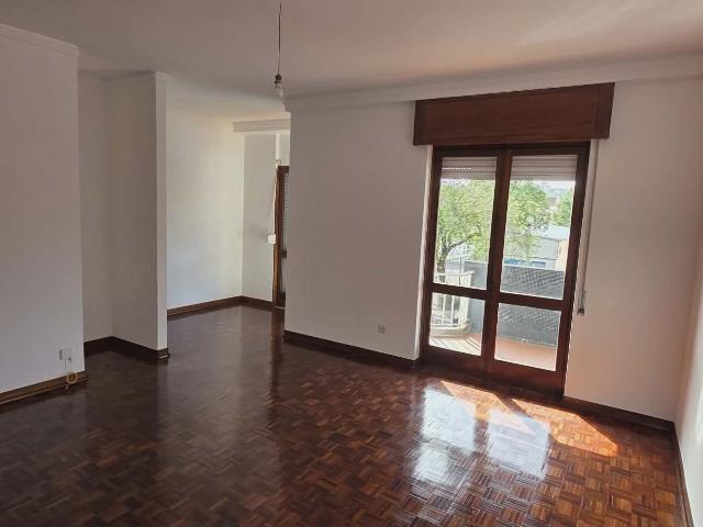 Apartamento T3 junto às Escolas APA3193/26