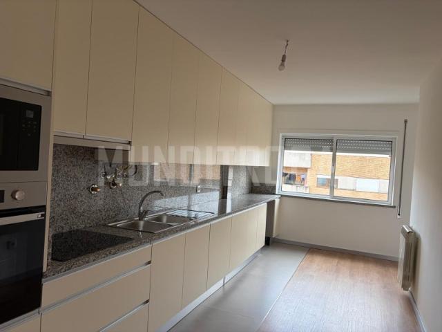 Apartamento T3 Lamaçães Como novo