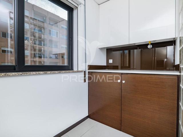 Apartamento t3 lamaçães