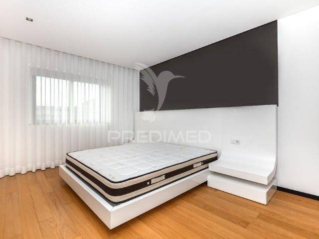 Apartamento t3 lamaçães