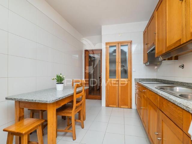Apartamento t3 lamaçães