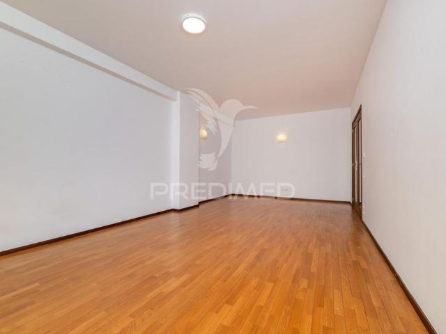 Apartamento t3 lamaçães