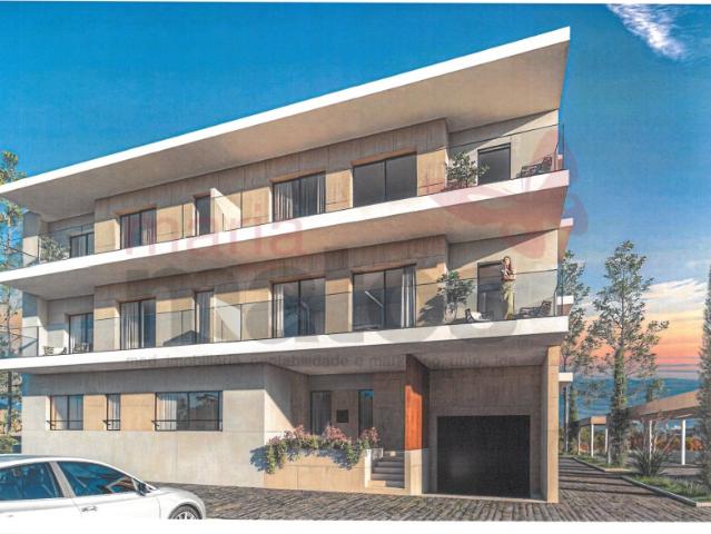 Apartamento T3 localizado na Freguesia da Atouguia da Baleia