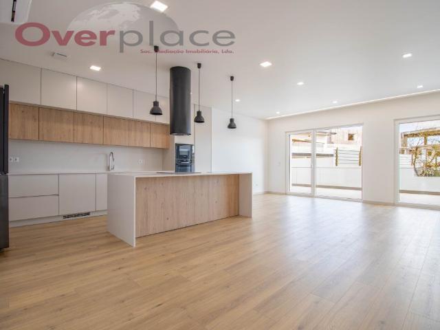 Apartamento T3 localizado no centro da Lourinhã, a escassos. 0m² da Lourinhã e Atalaia