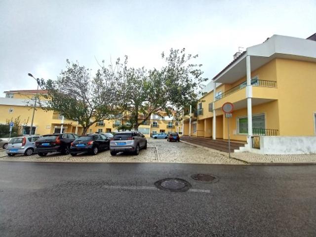 Apartamento T3 localizado em Polima São Domingos de Rana