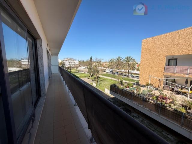 Apartamento T3 localizado Vila Serena, Pinhal Novo