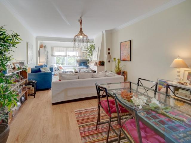 Apartamento T3 Luminoso com Garagem e Arrecadação em Cascais