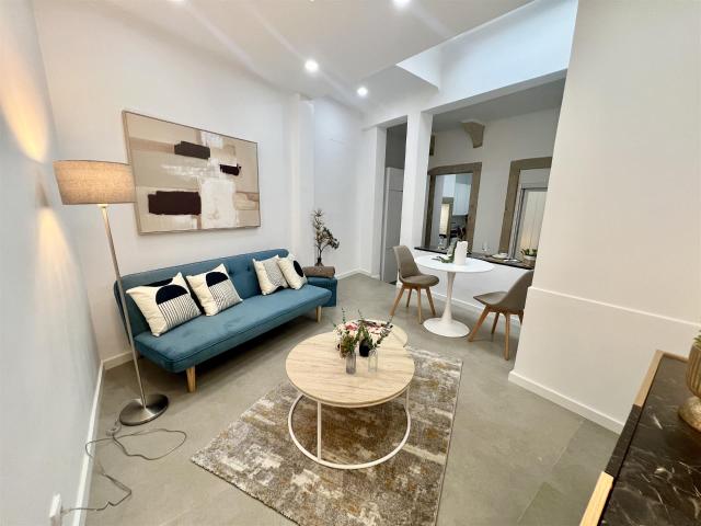 Apartamento T3 luminoso e a estrear a poucos minutos da Graç. 70m² Penha De França