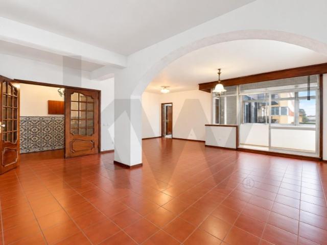 Apartamento T3 | Matosinhos | Lugar de Garagem | Varanda
